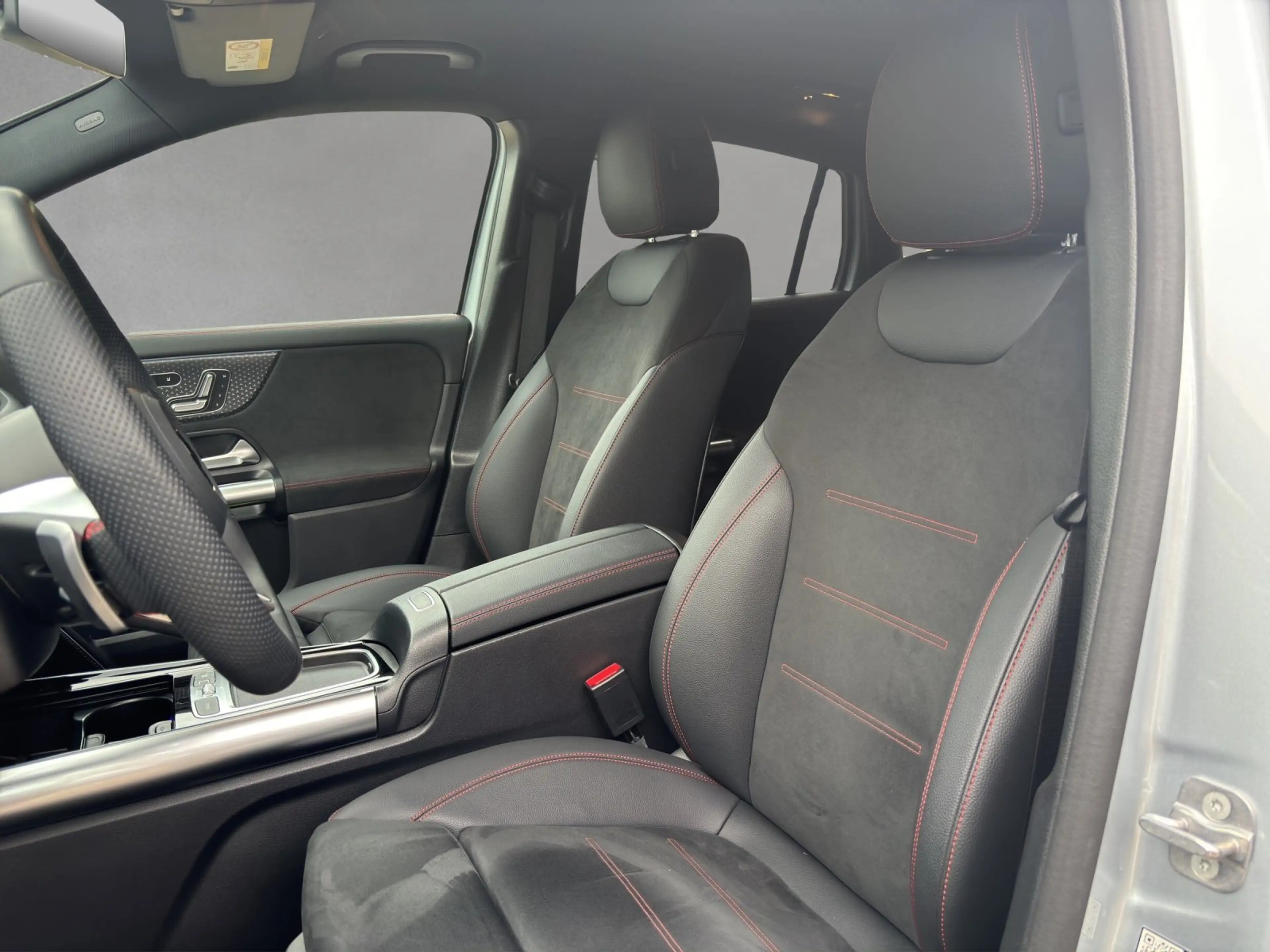 Mercedes-Benz EQA 350 Prem DISTRO Night 20"Viel KeyGo HUD Memo — photo 7