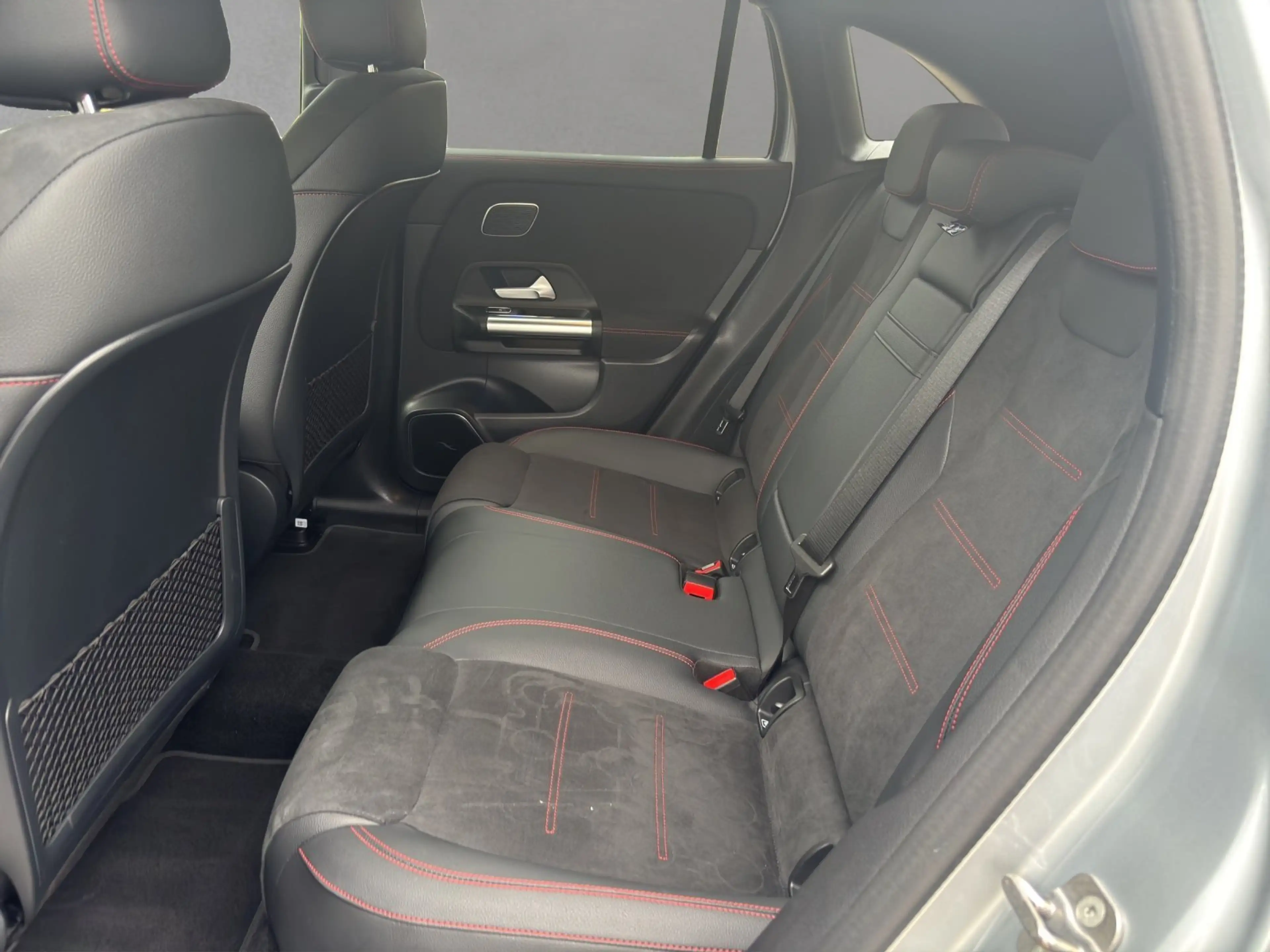 Mercedes-Benz EQA 350 Prem DISTRO Night 20"Viel KeyGo HUD Memo — photo 11