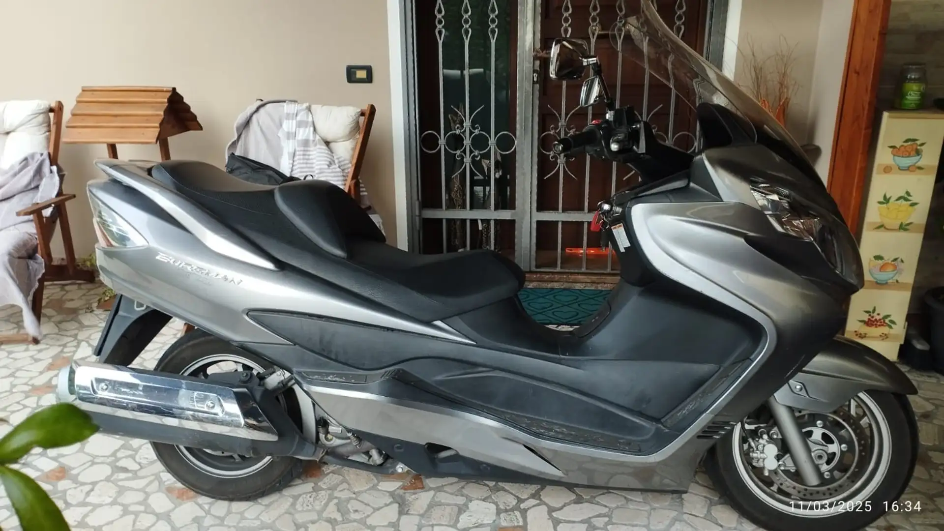 Suzuki Burgman 400 Серый - 1
