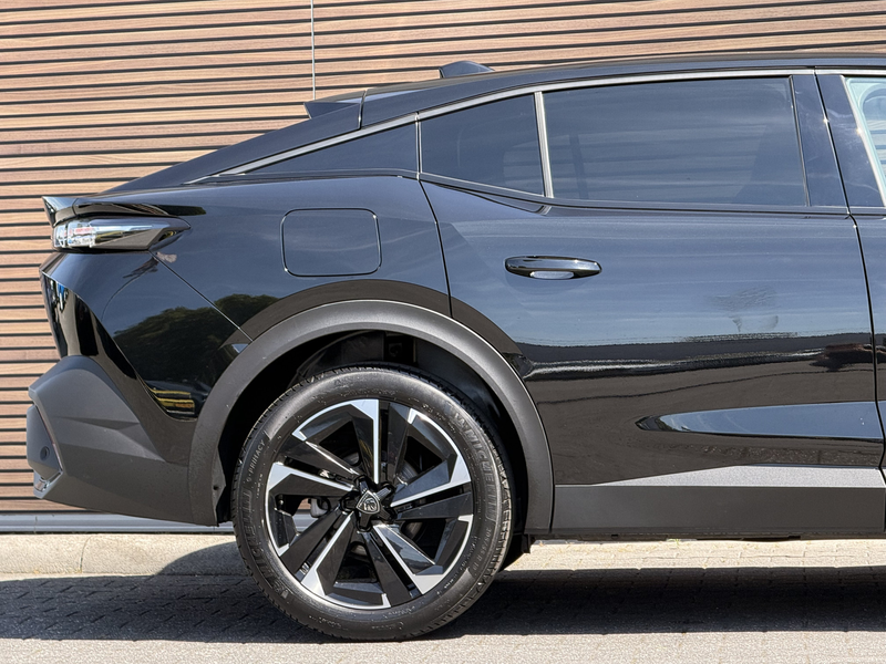 Peugeot 408 1.2 Hybrid 145 e-DCS6 Allure Adapt. Cruise / Camer — photo 16