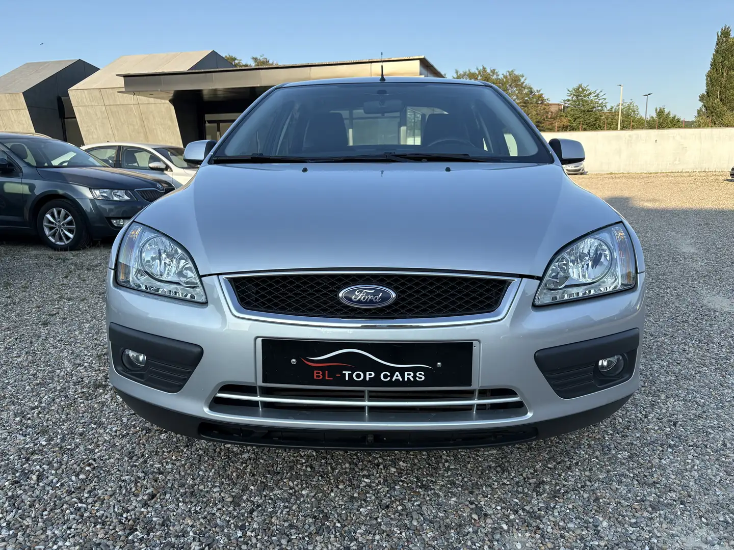 Ford Focus 1.6 Turbo TDCi Ghia Gris - 2