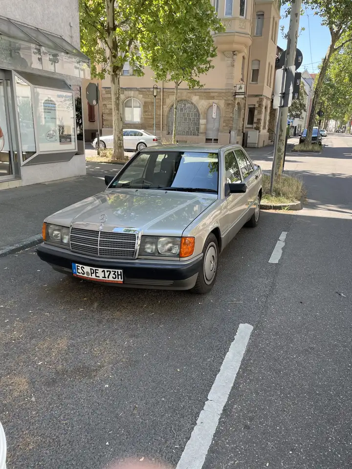 Mercedes-Benz 190 D, foto 2