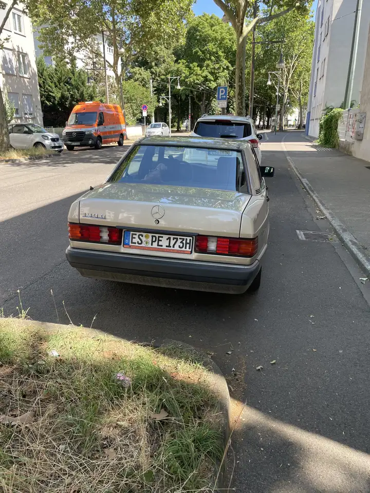 Mercedes-Benz 190 D, foto 1