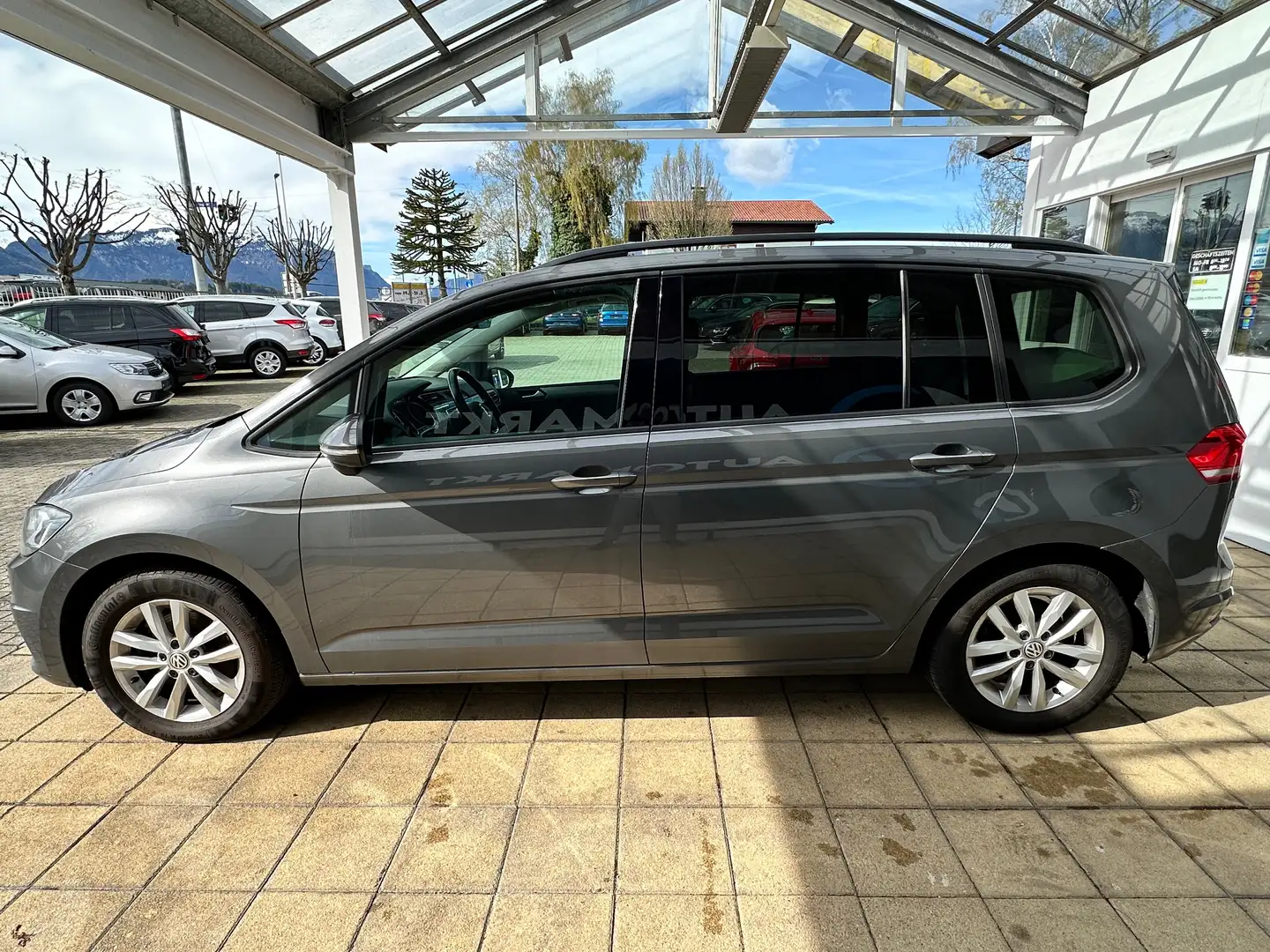 Volkswagen Touran Comfortline 1,6 SCR TDI Grau - 2