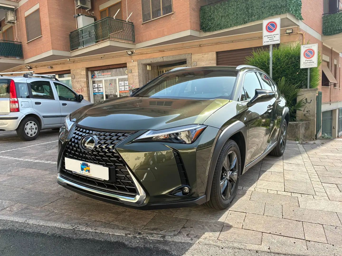 Lexus UX 300h UX 300h 2.0 Urban 2wd cvt 199 cv Grün - 1