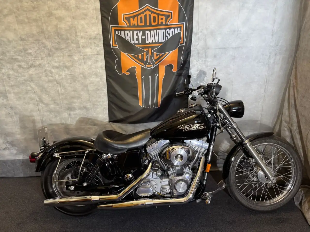 Harley-Davidson FXD