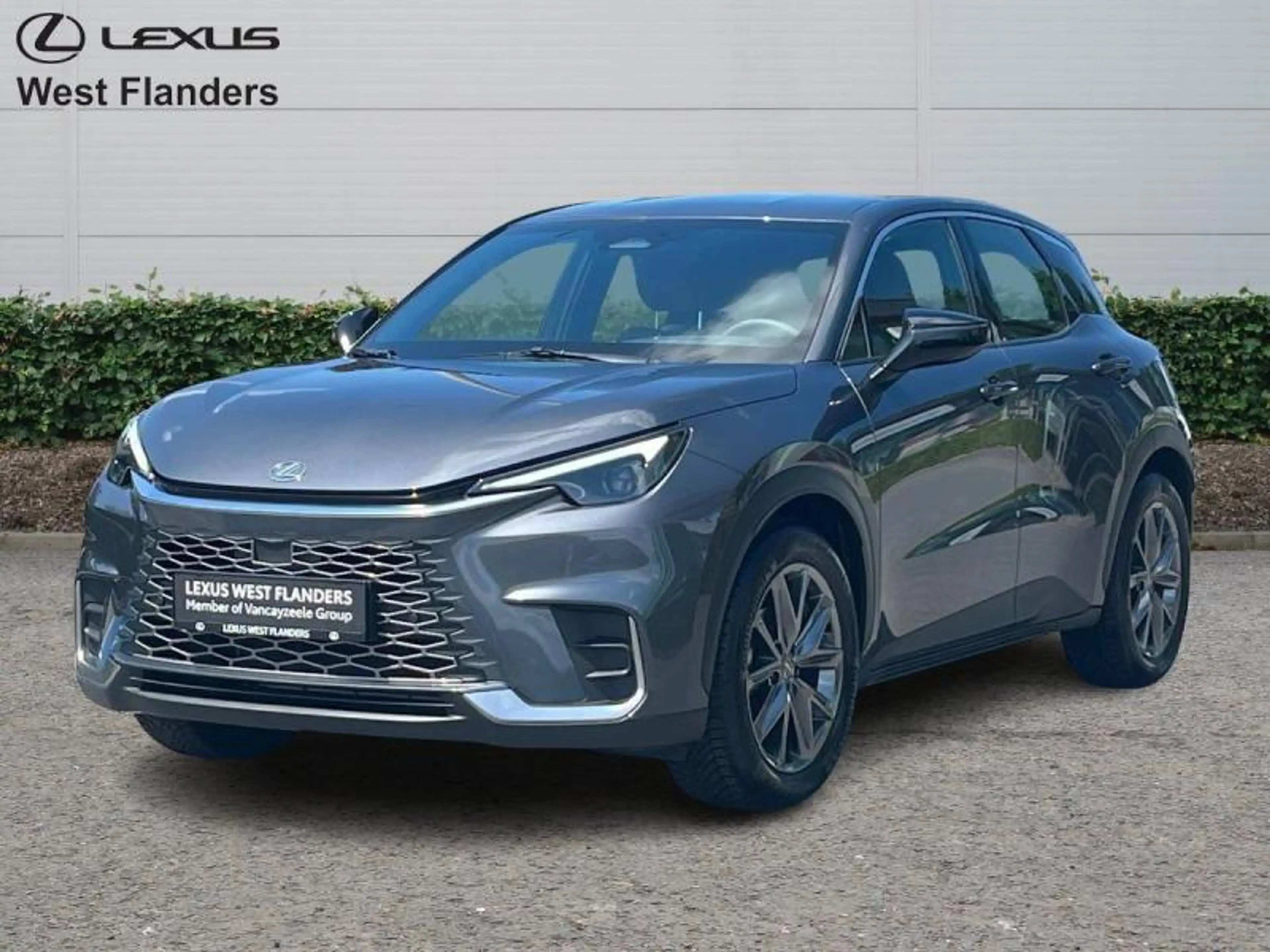 Lexus LBX Elegant+cam+sens V+A