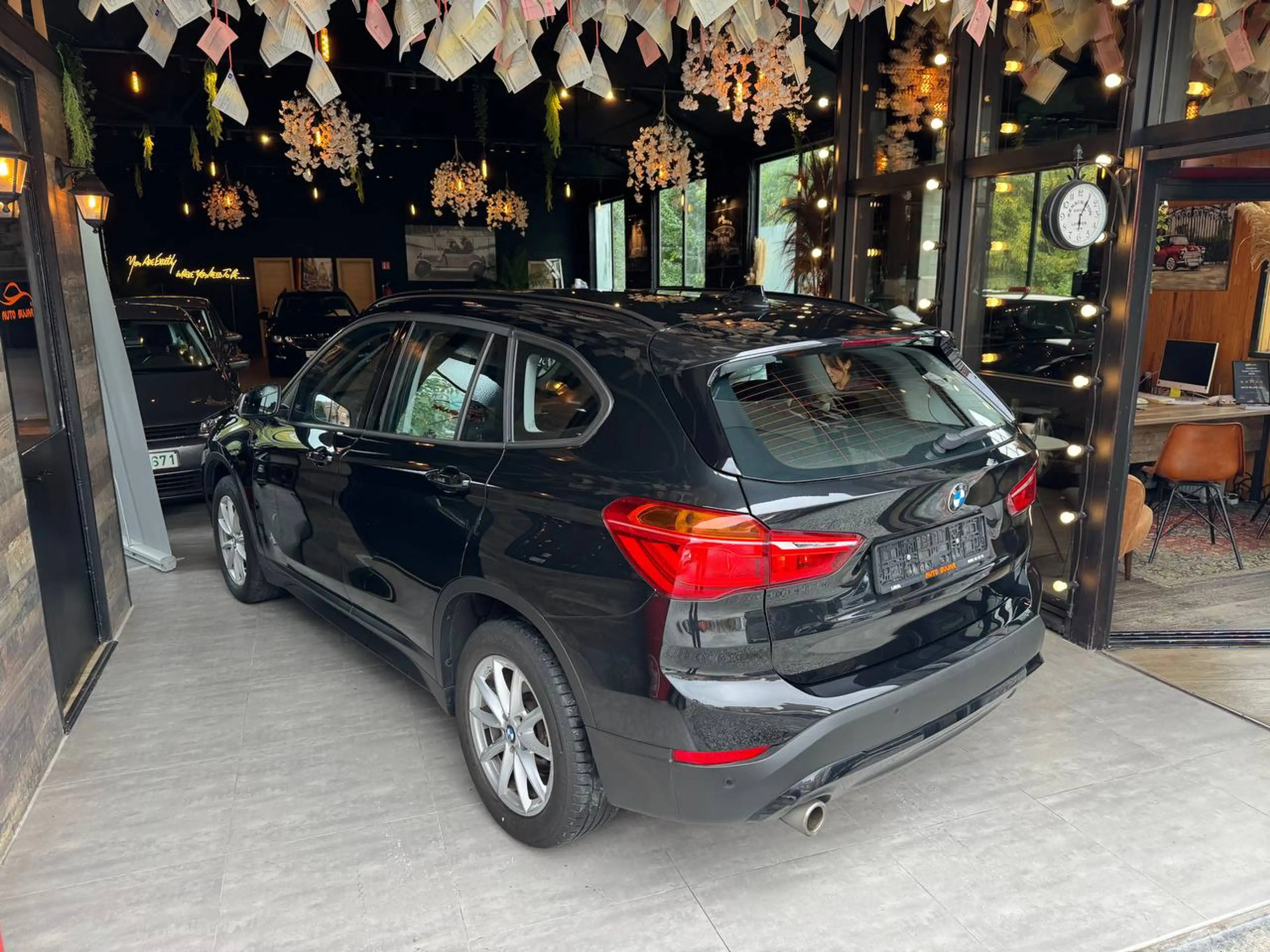 BMW X1 X1 1.5iA **CAM+CARPLAY+SIEGES CH+CARNET BMW+LEZ 2035* — photo 6