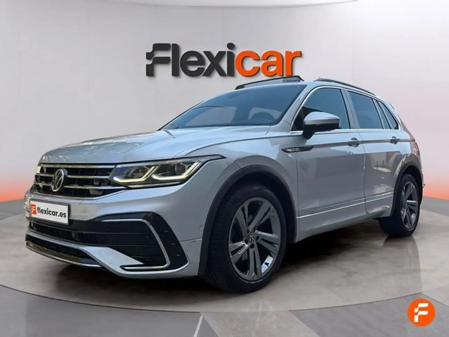 Volkswagen Tiguan 1.5 TSI R-Line DSG 110kW Gris - 2