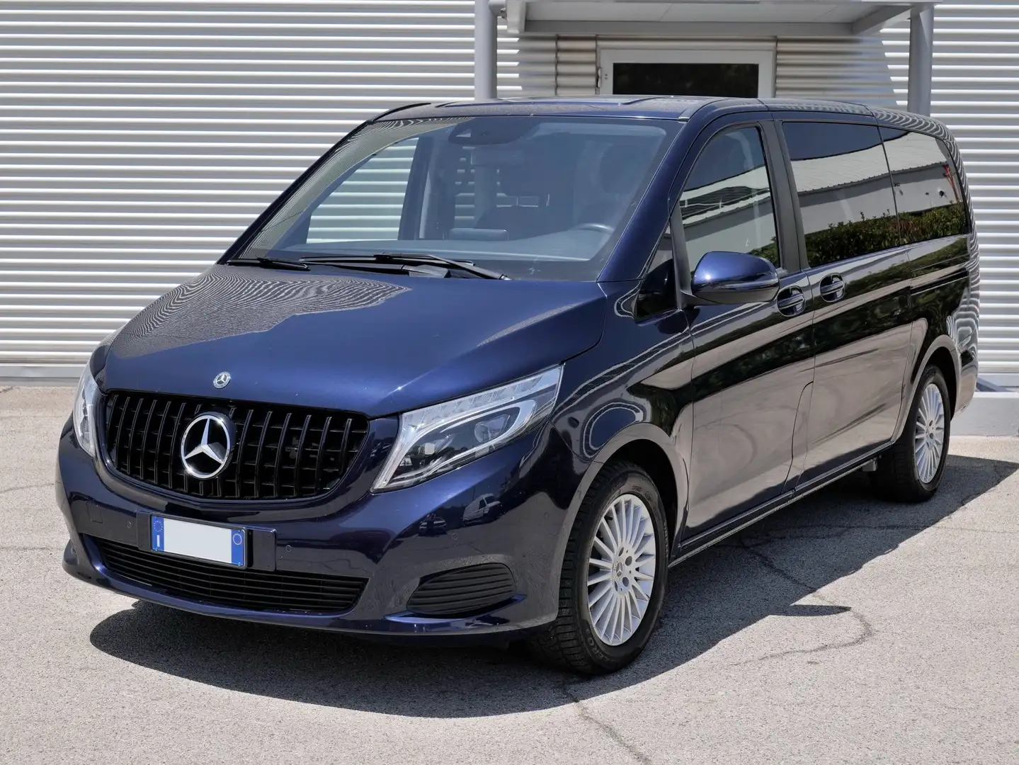 Mercedes-Benz V 220 d Premium 4matic aut. 7 posti Azul - 1