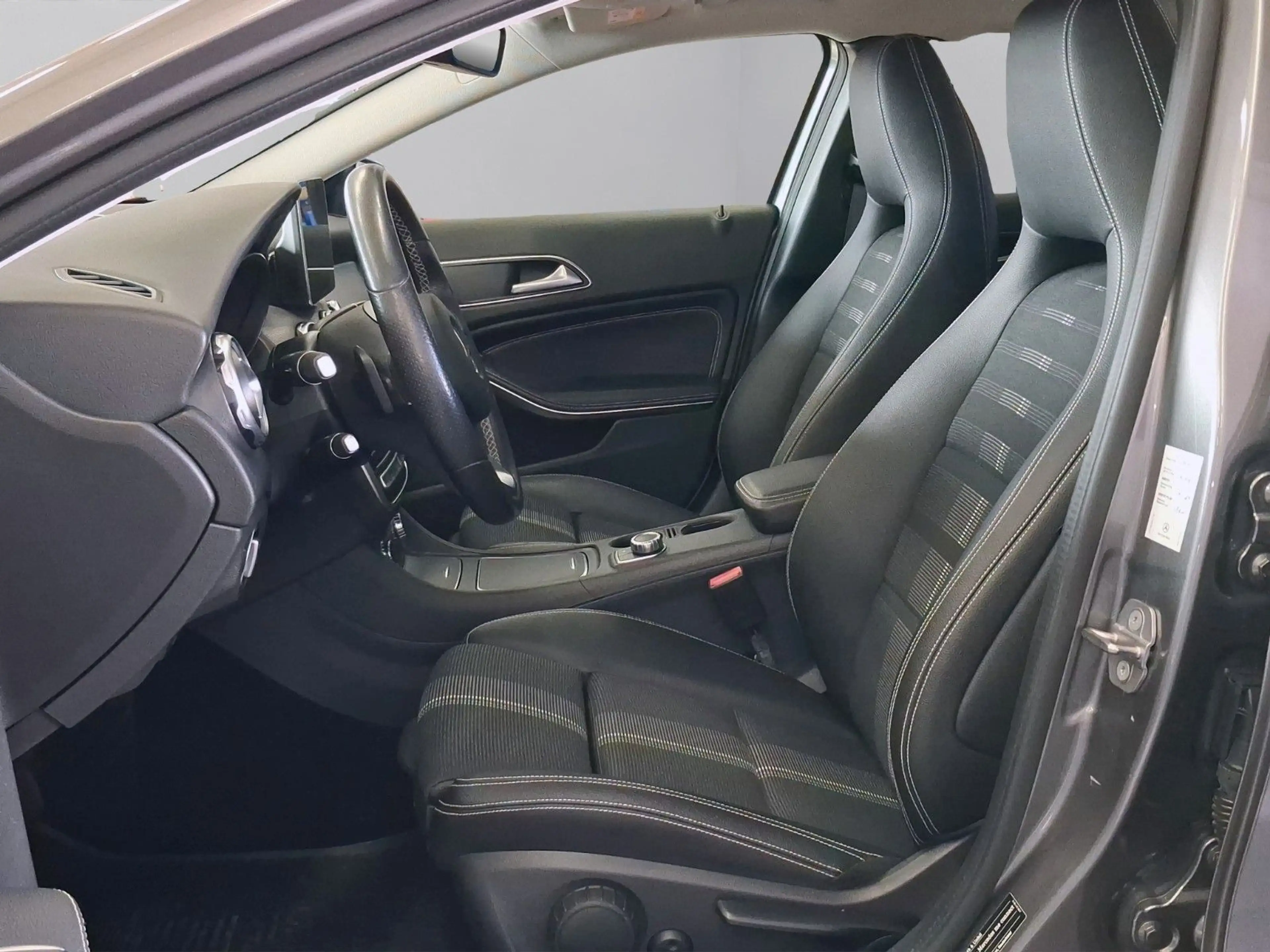 Mercedes-Benz GLA 220 CDI 4Matic Urban,Navi,Tempo,LED,Kamera — photo 7