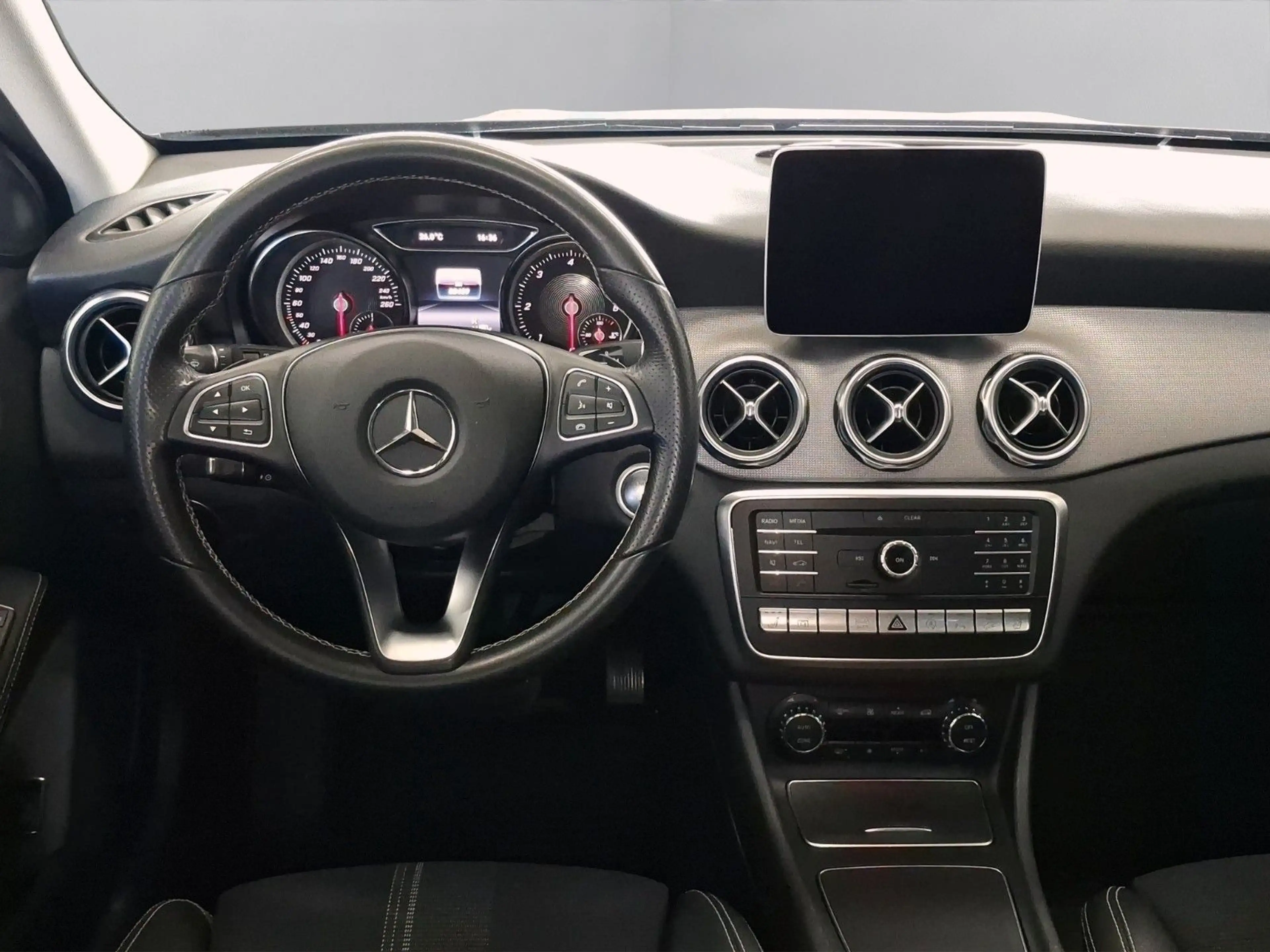 Mercedes-Benz GLA 220 CDI 4Matic Urban,Navi,Tempo,LED,Kamera — photo 8