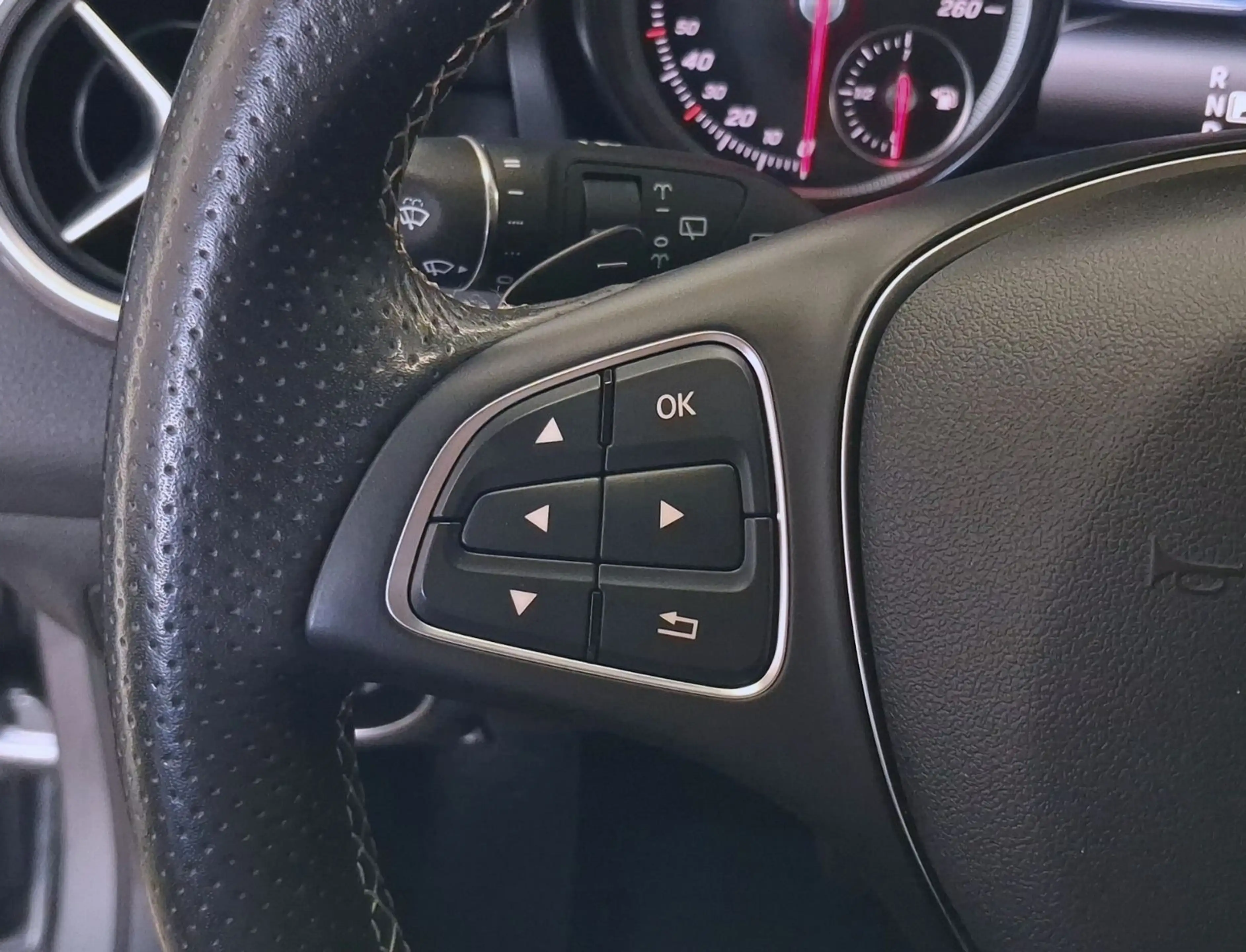 Mercedes-Benz GLA 220 CDI 4Matic Urban,Navi,Tempo,LED,Kamera — photo 14