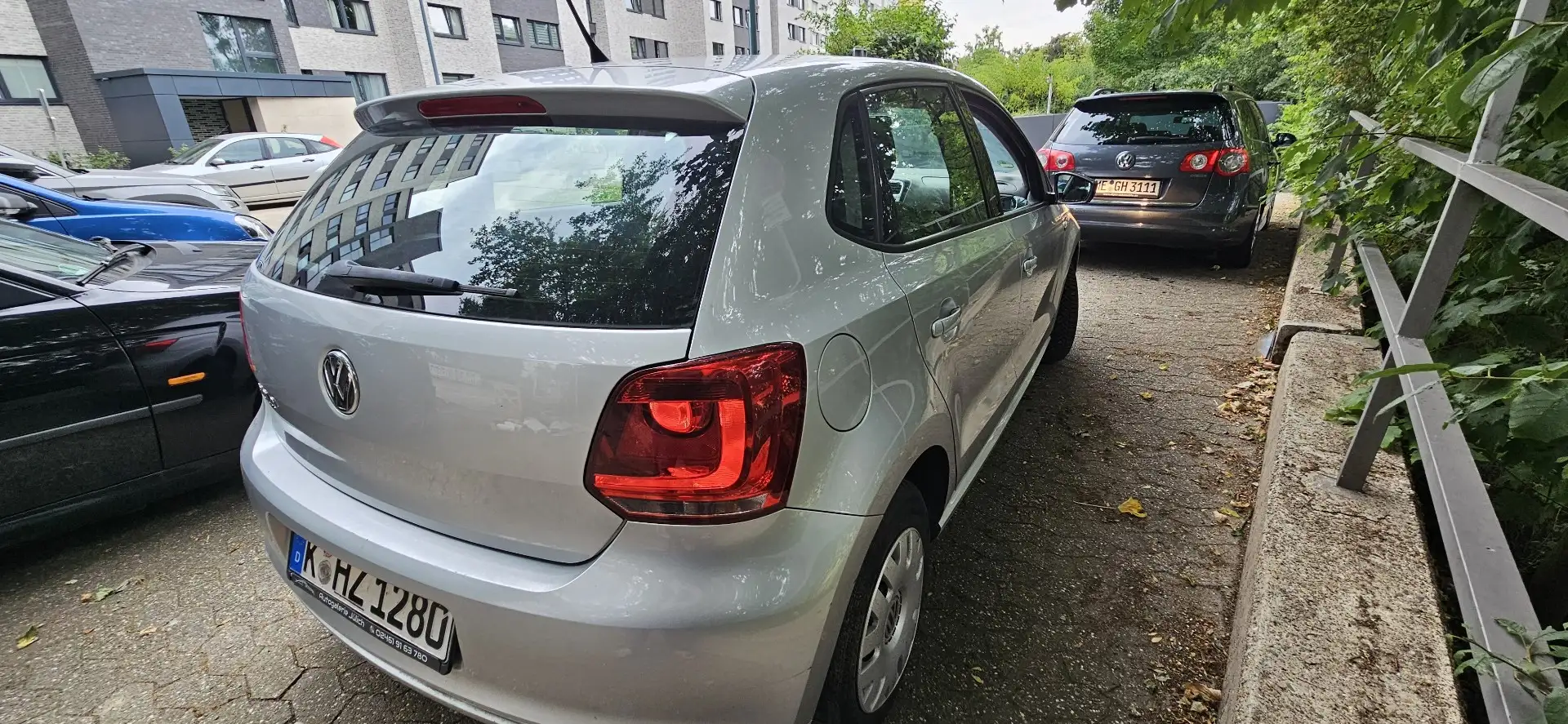 Volkswagen Polo Comfortline 1.2, Neu TÜV, Klima, Infotainment Grau - 2