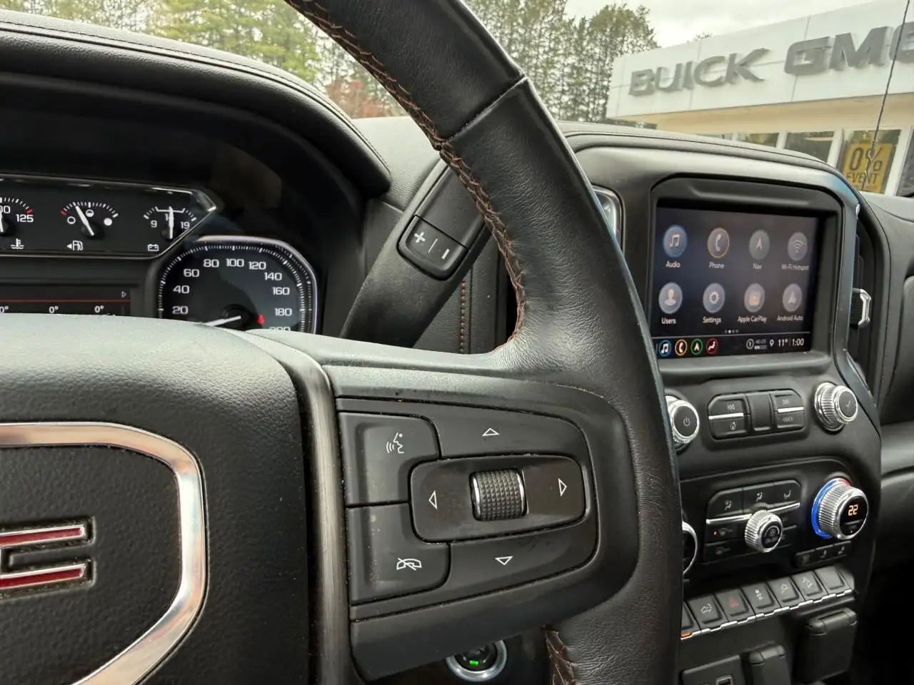 GMC Sierra 1500 снимка GMC Sierra 1500