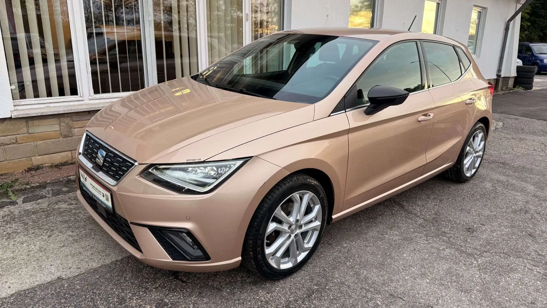 SEAT Ibiza Xcellence Beige - 2