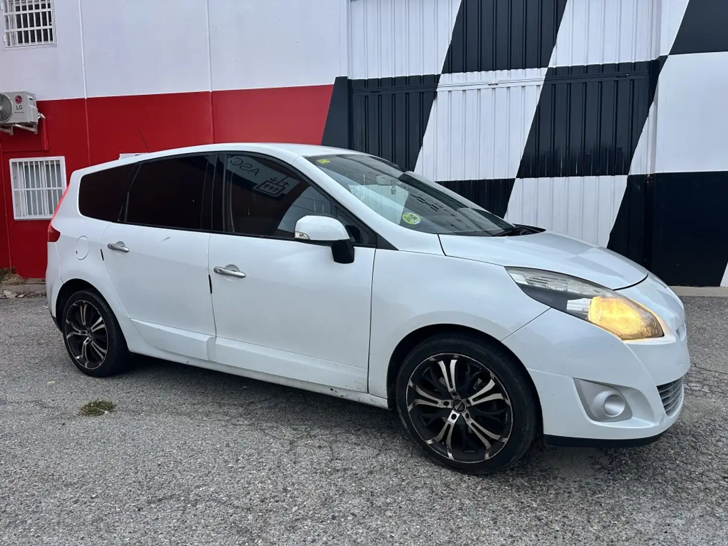 Renault Grand Scenic 1.6dCi Dynamique En. 7pl. 130S&S Blanc - 1