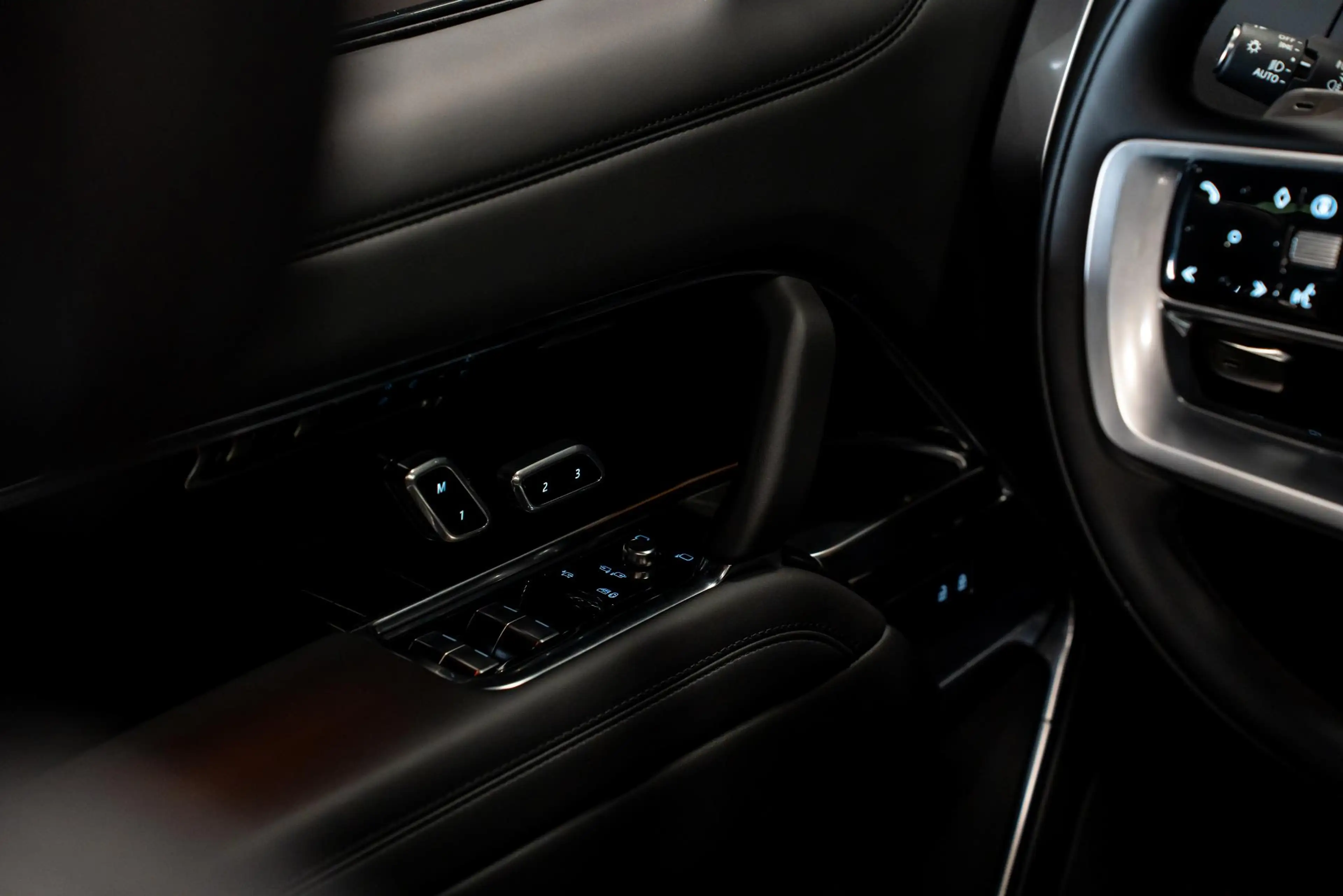 Land Rover Range Rover 3.0 P550e HSE PHEV *Meridian 3D Surround / Panoram — photo 47