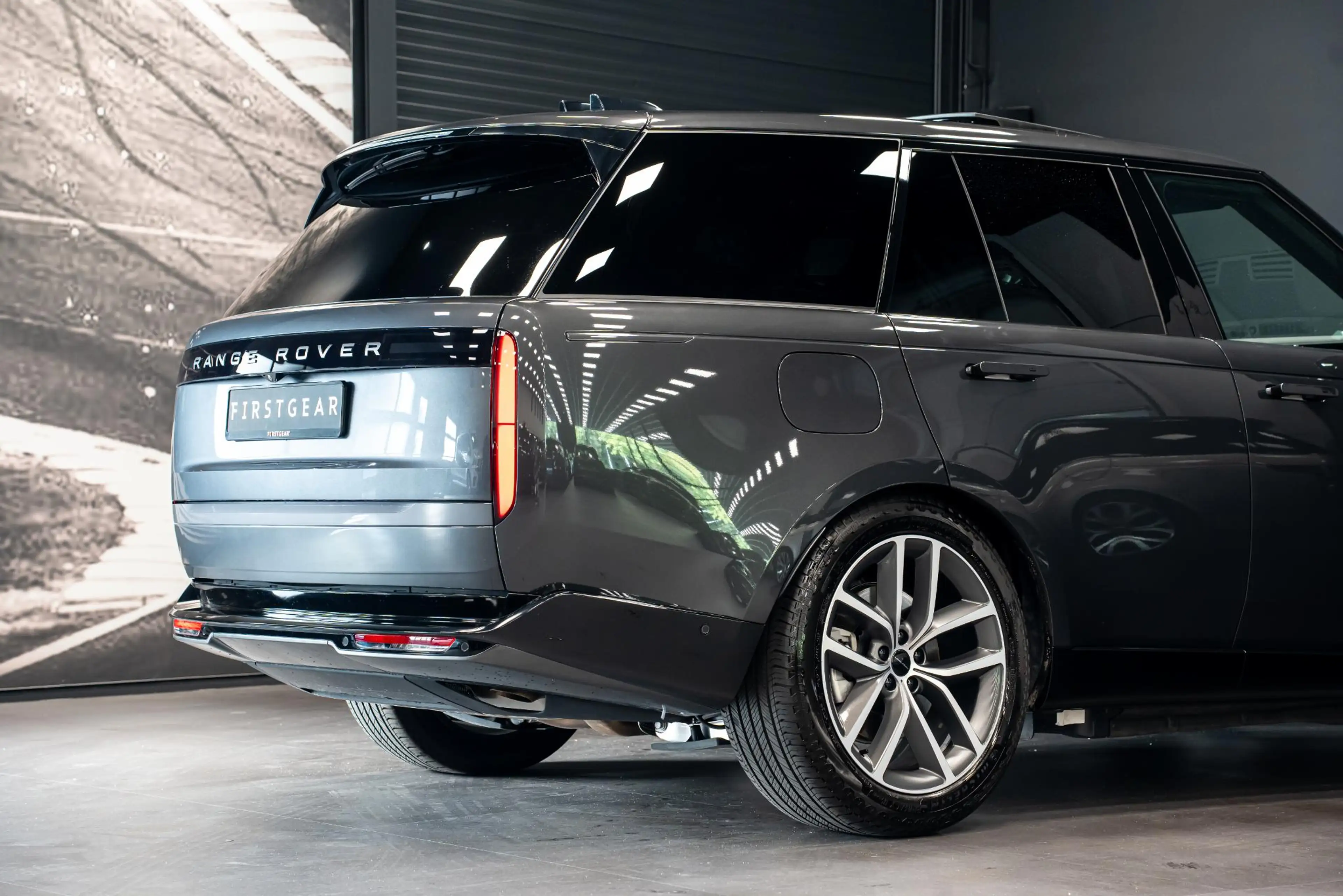 Land Rover Range Rover 3.0 P550e HSE PHEV *Meridian 3D Surround / Panoram — photo 21