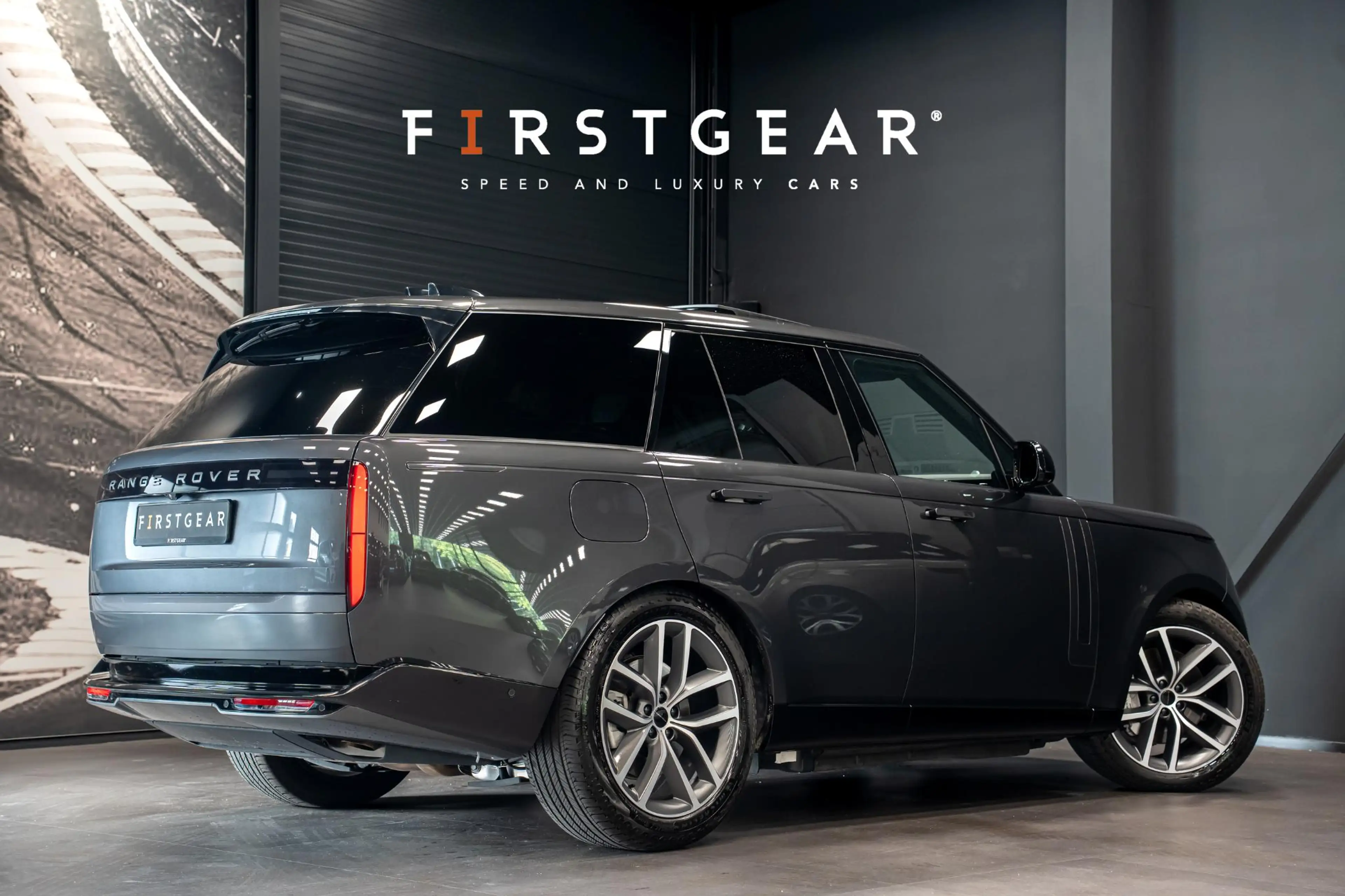 Land Rover Range Rover 3.0 P550e HSE PHEV *Meridian 3D Surround / Panoram — photo 2