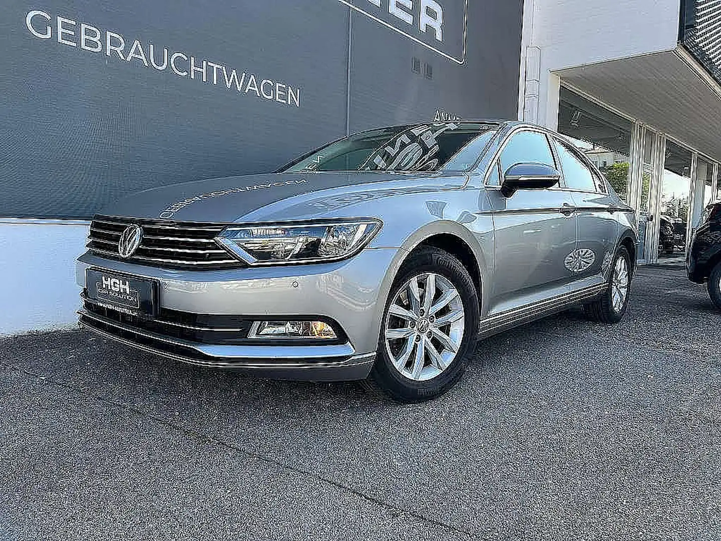 Volkswagen Passat Comfortline 1,6 TDI DSG / NAVI Gris - 1