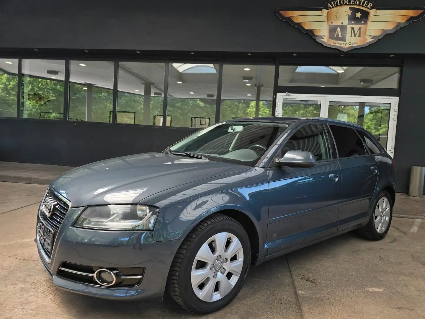 Audi A3 Sportback 1.6 Attraction SZH/KLIMA/PDC Grau - 1