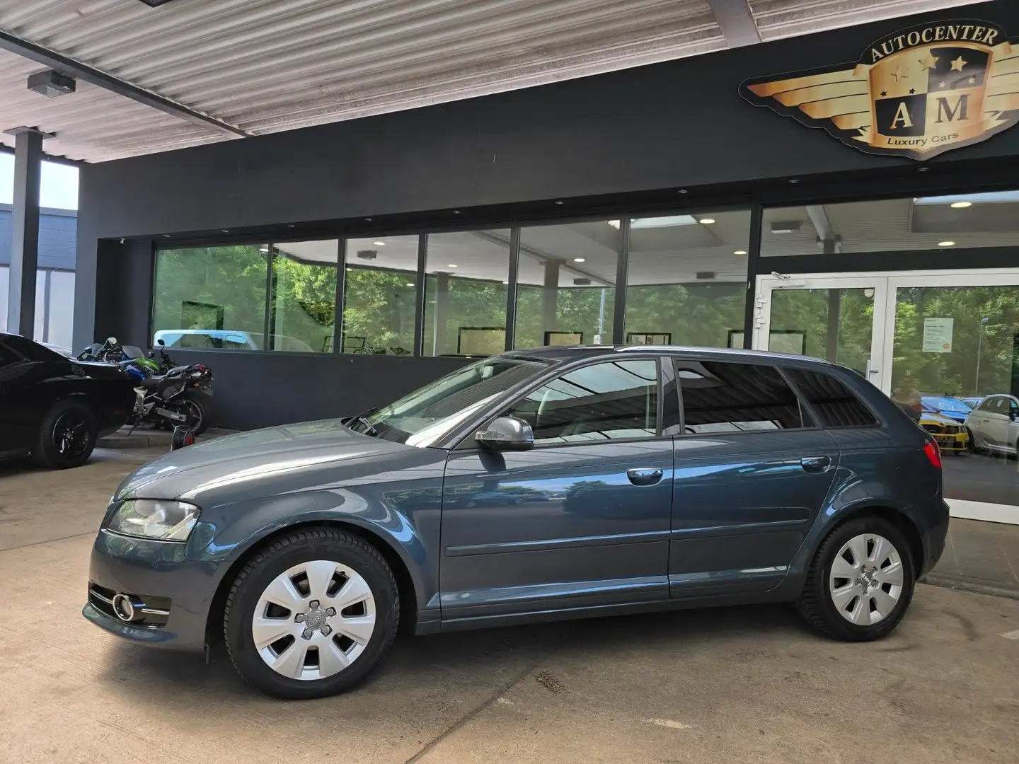 Audi A3 Sportback 1.6 Attraction SZH/KLIMA/PDC Grau - 2