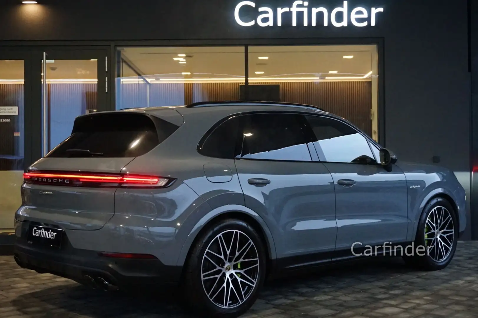 Porsche Cayenne III E-Hybrid PANO,Sitze18Wege,Komfortzugang,Matri Grau - 2