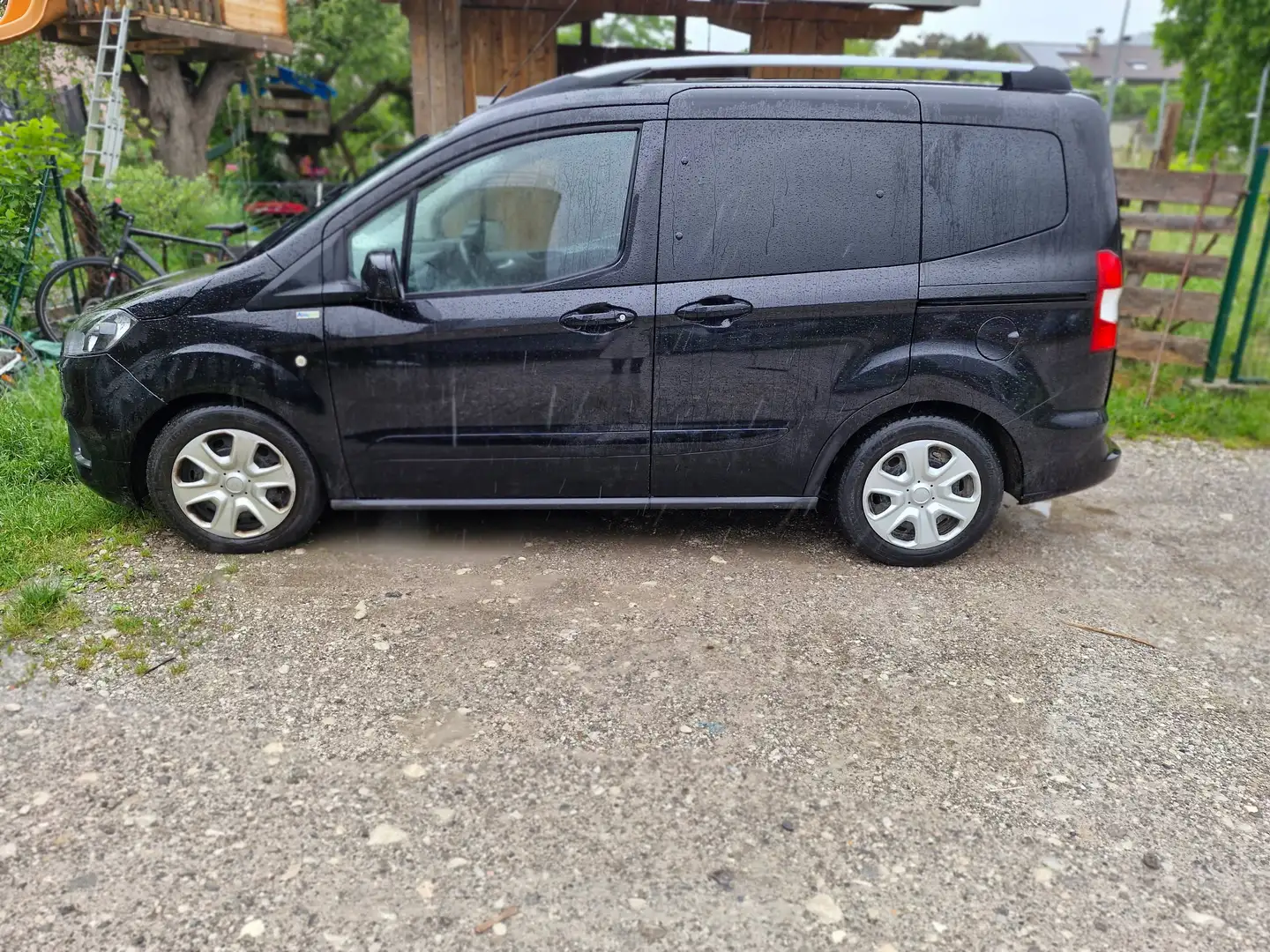 Ford Tourneo Courier Tourneo Courier 1,0 EcoBoost Trend Trend Schwarz - 1