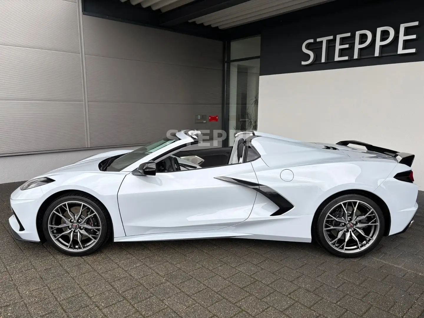 Corvette C8 Stingray 6,2 V8 Convertible  3LT Europamodell Grau - 2