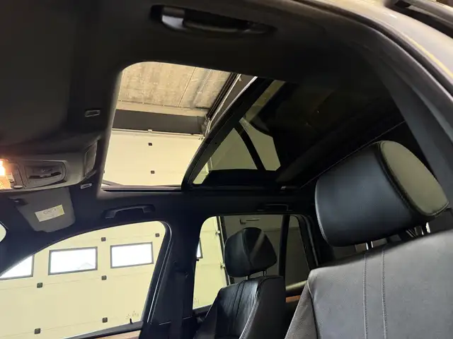 BMW X3 view 10