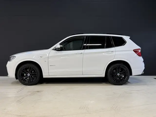 BMW X3 view 3