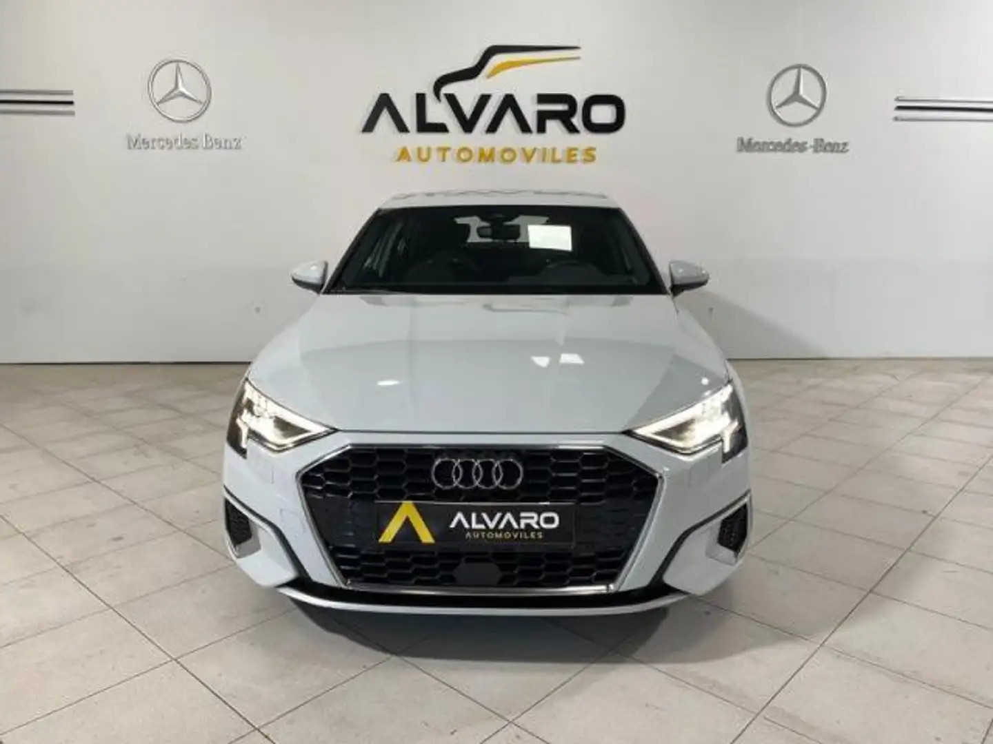 Audi A3 Sportback 30TDI Blanco - 2