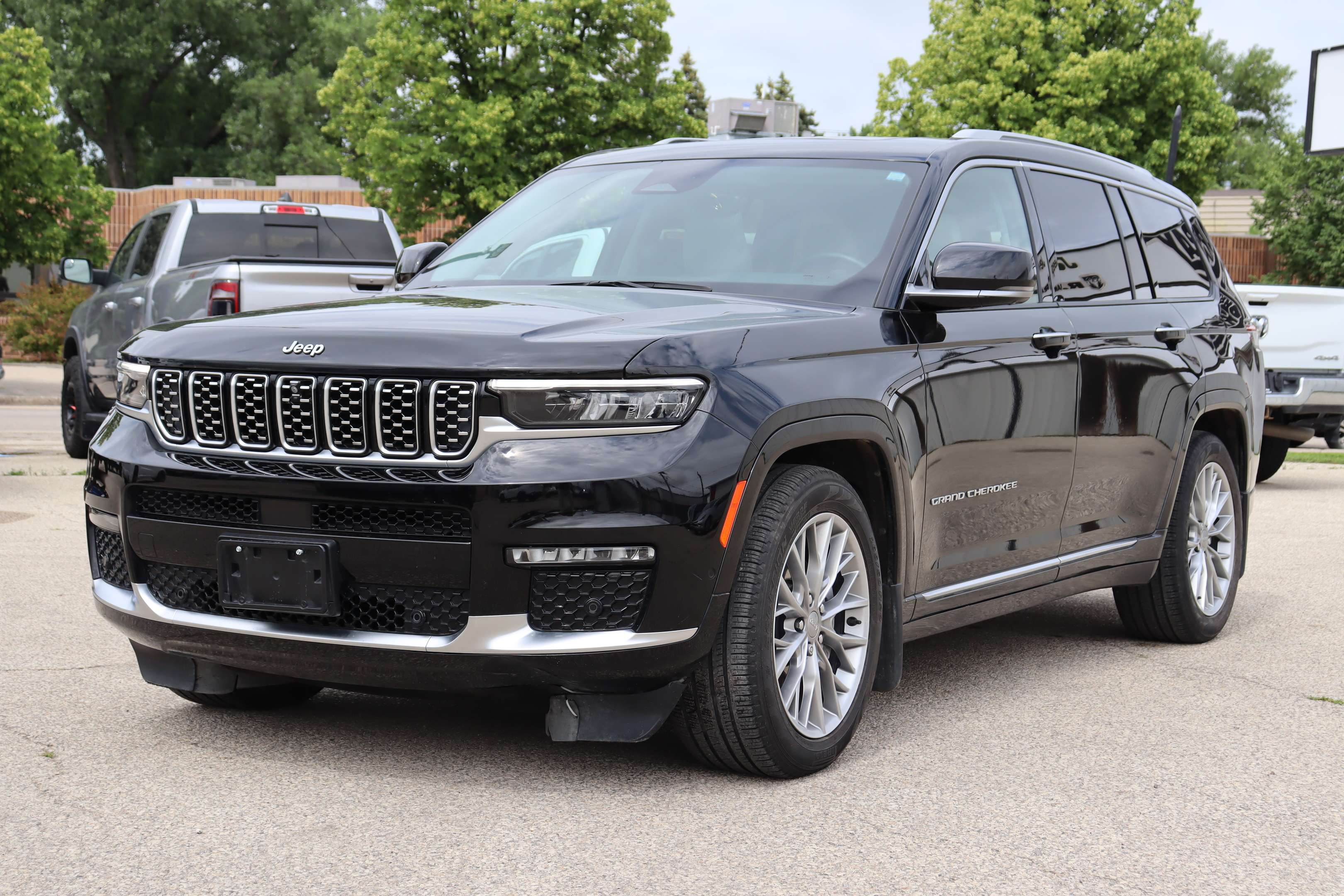 2022 Jeep Grand Cherokee [31]