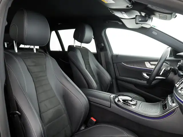 Mercedes-Benz E-Class view 10