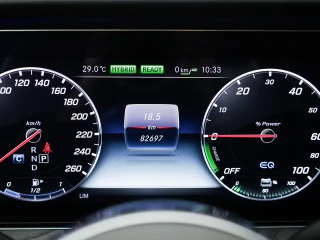 Mercedes-Benz E-Class view 12