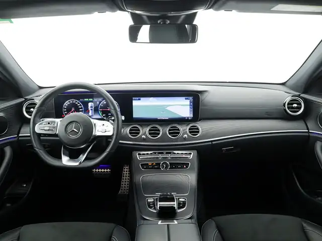 Mercedes-Benz E-Class view 9