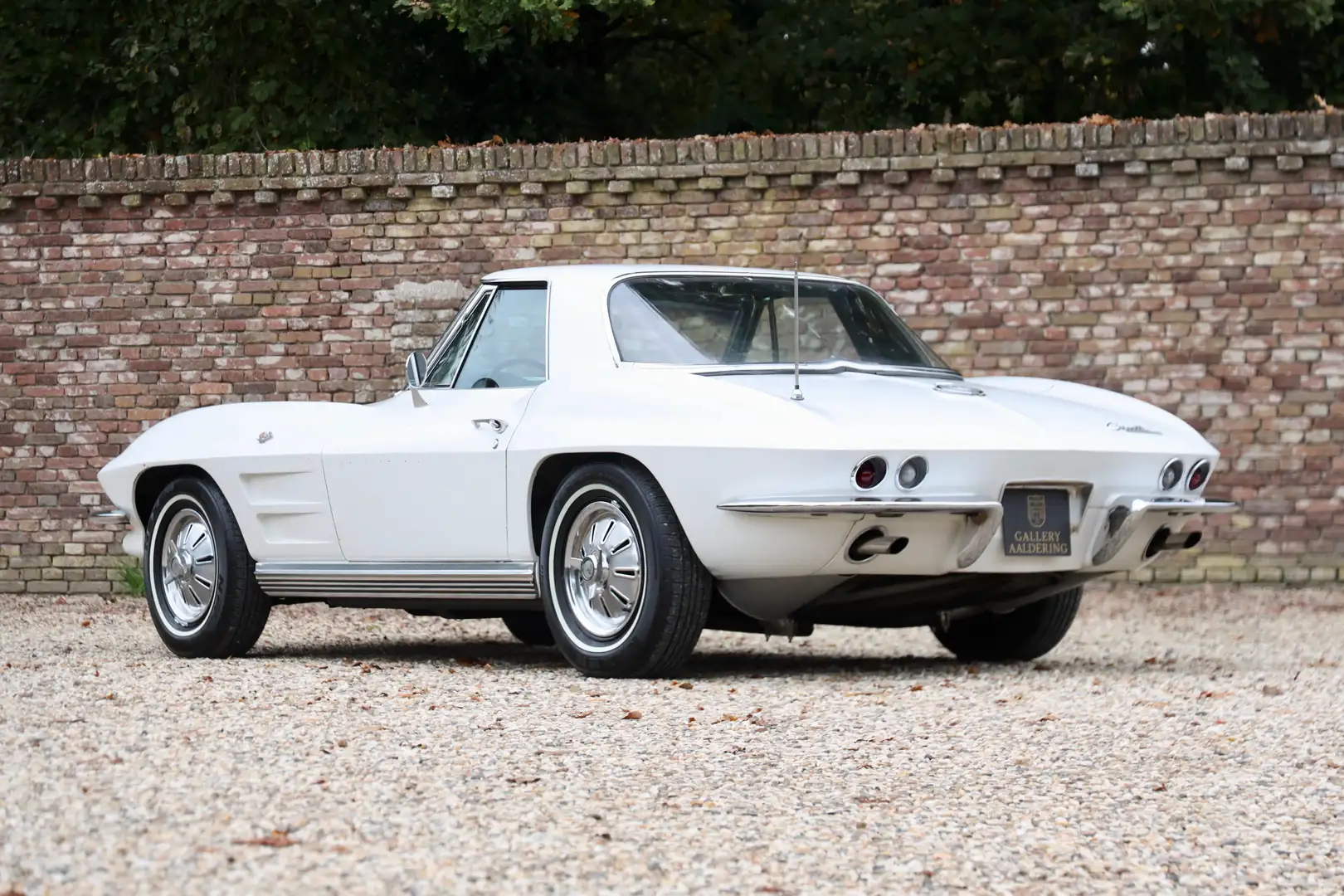 Corvette Stingray C2 Convertible "First paint - Highly original" 61 Blanc - 2