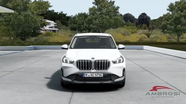 BMW X1 view 4
