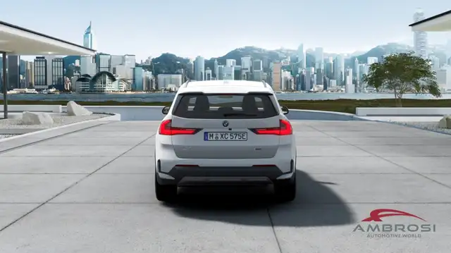 BMW X1 view 5