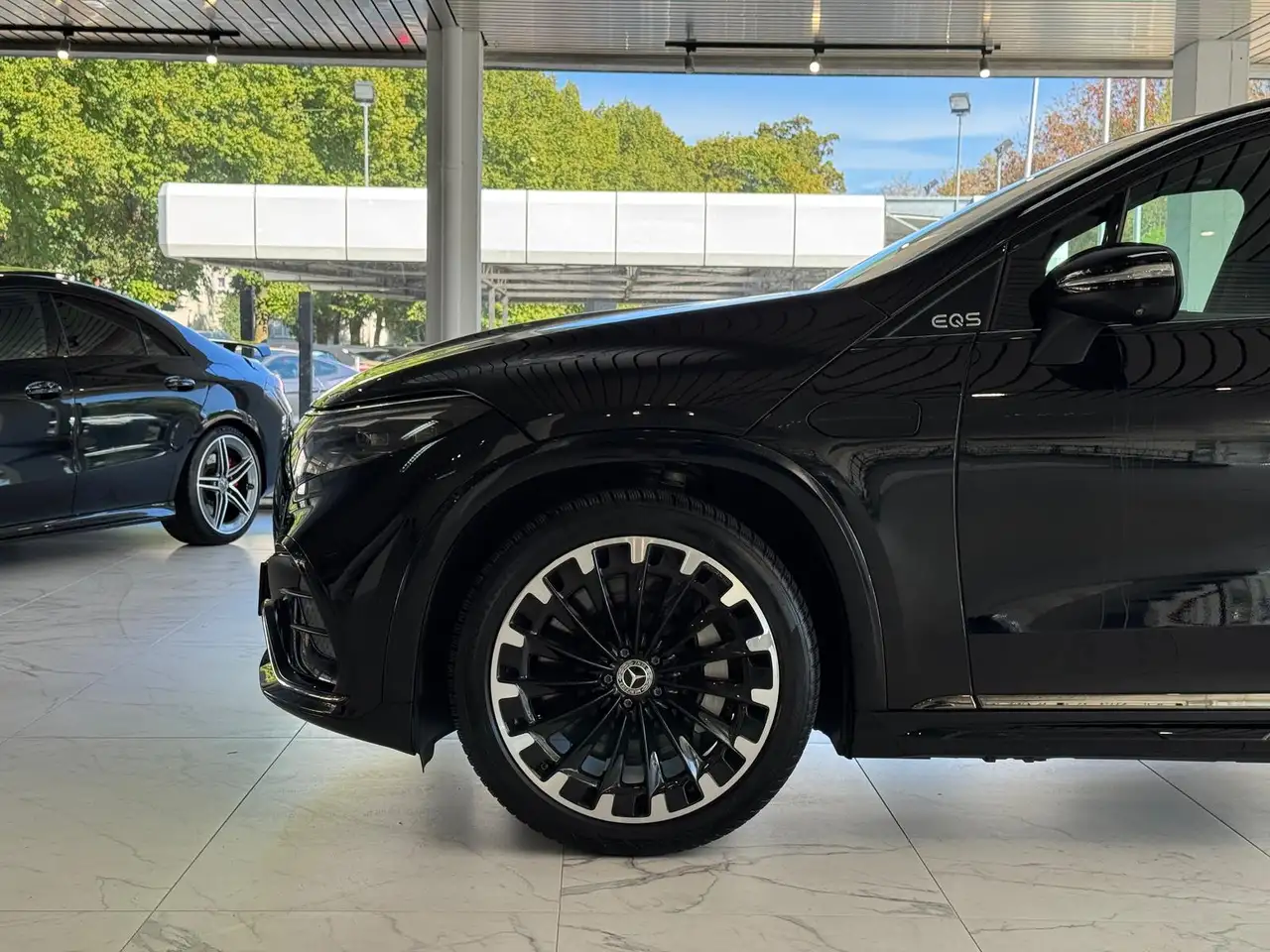 Mercedes-Benz EQS 450 4MATIC*3x AMG*PANO*DIST*AHK*BURM*22Z, миниатюра 4