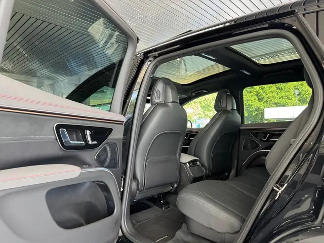 Mercedes-Benz Eqs view 22