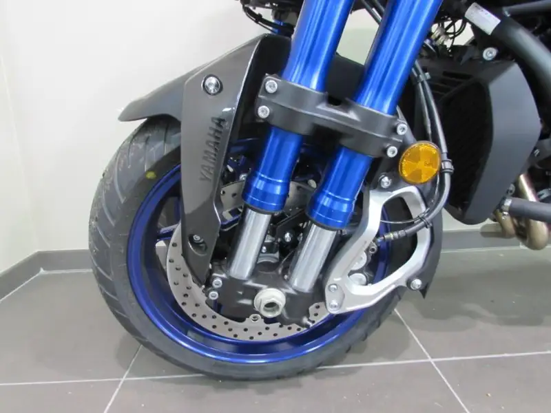 Yamaha Niken - foto 5