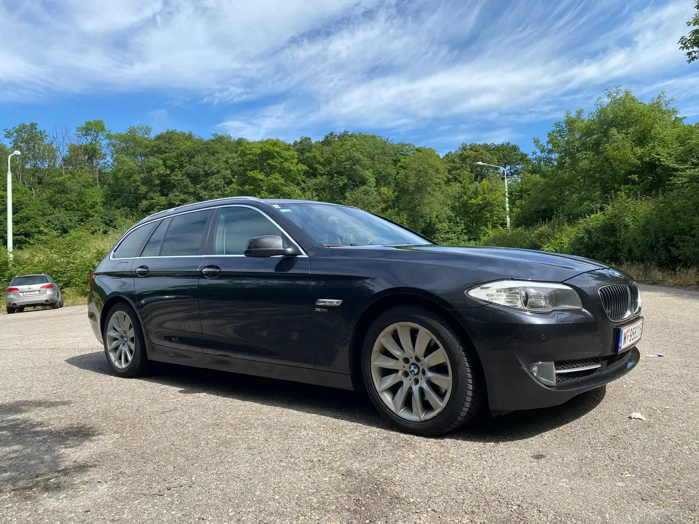 BMW 525 525d xDrive Touring Aut. Grau - 2