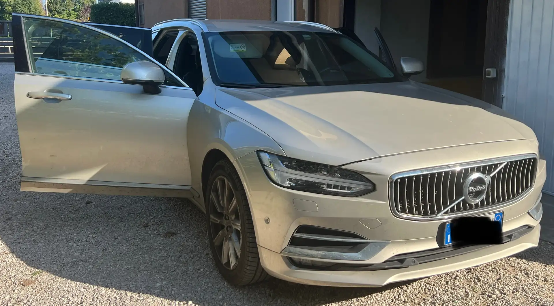 Volvo V90 V90 20162.0 d4 Inscription awd geartronic Beige - 2