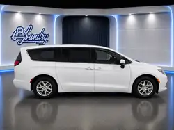 Chrysler Grand Caravan 2023 — фото 15