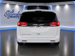 Chrysler Grand Caravan 2023 — фото 8