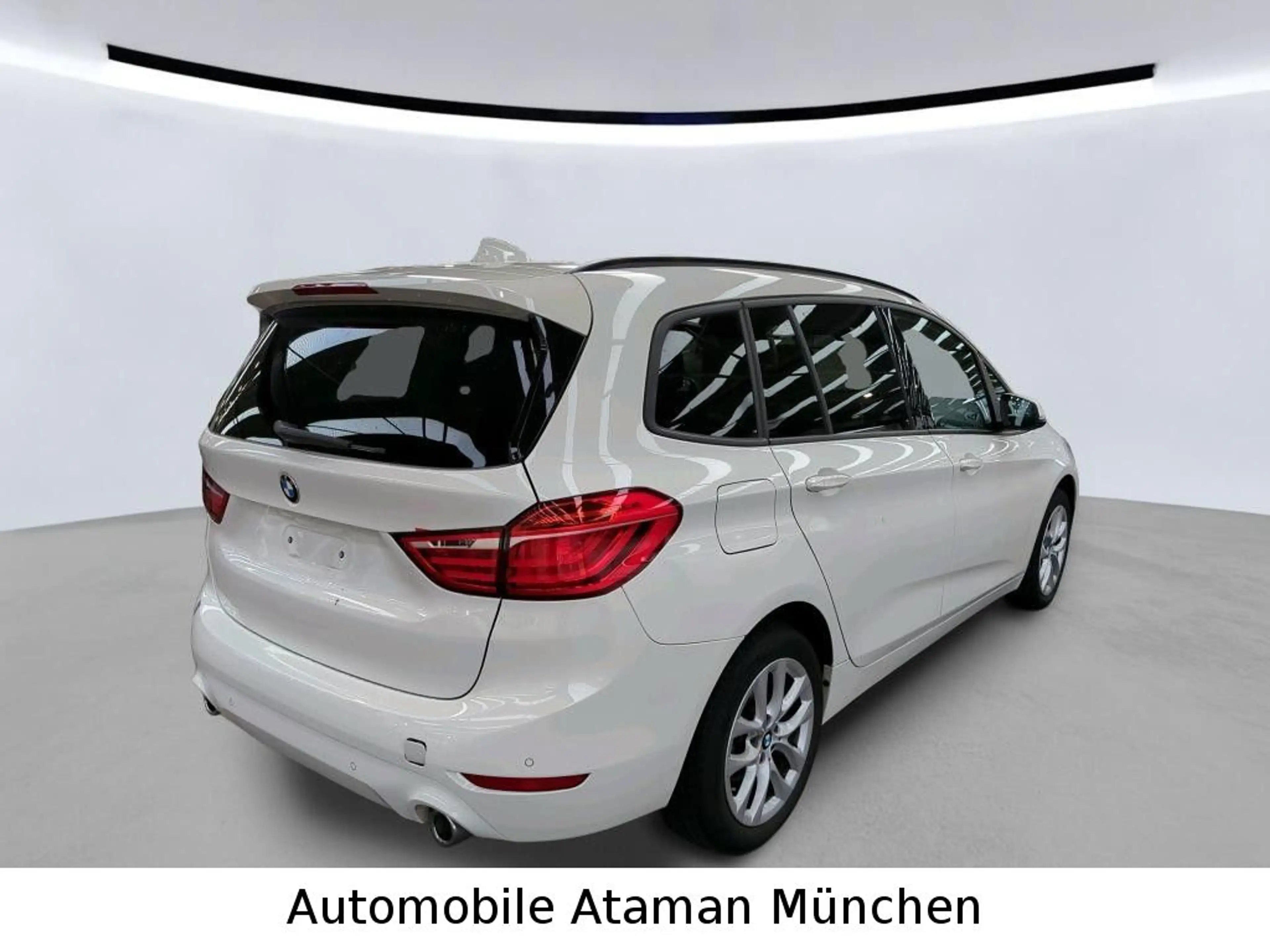 BMW 218 Advantage Steptronic / 7-Sitze — photo 4