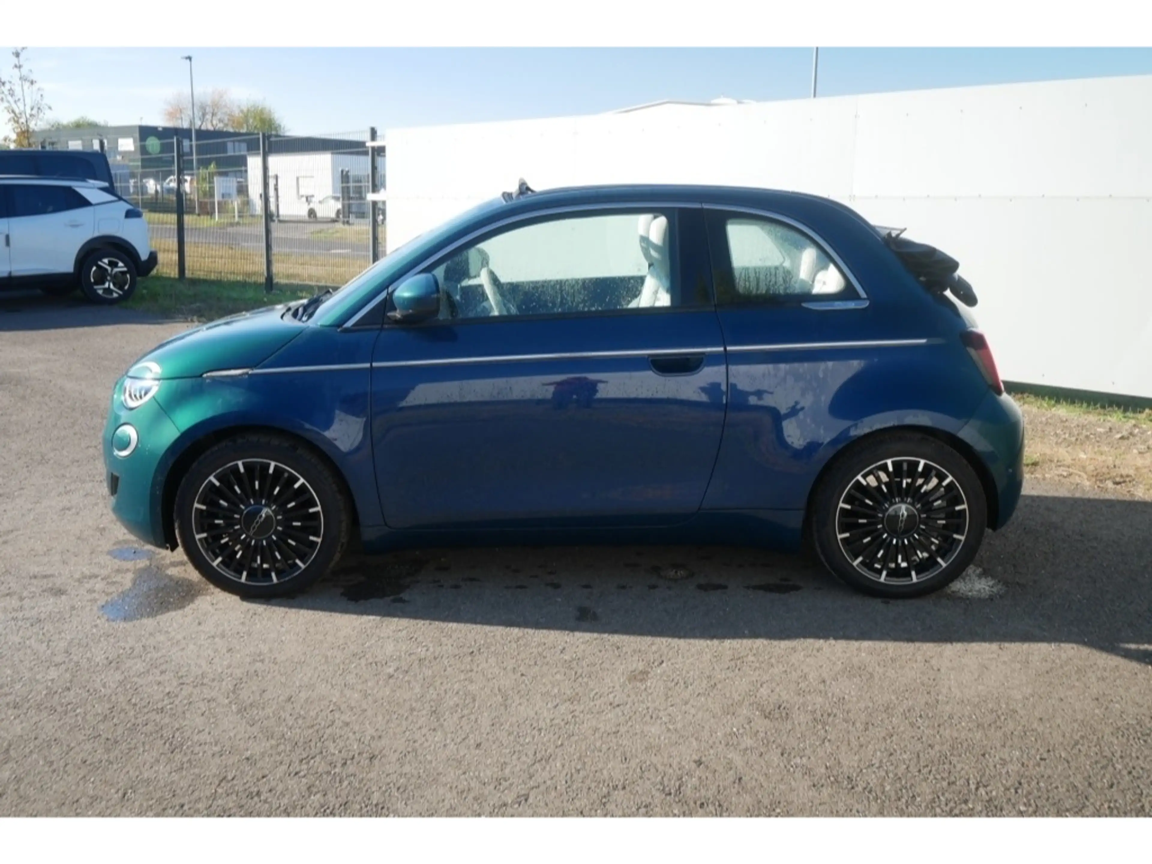 Fiat 500e BY BOCELLI AT 42 Kwh 118PS LED NAVI WINTER — photo 6