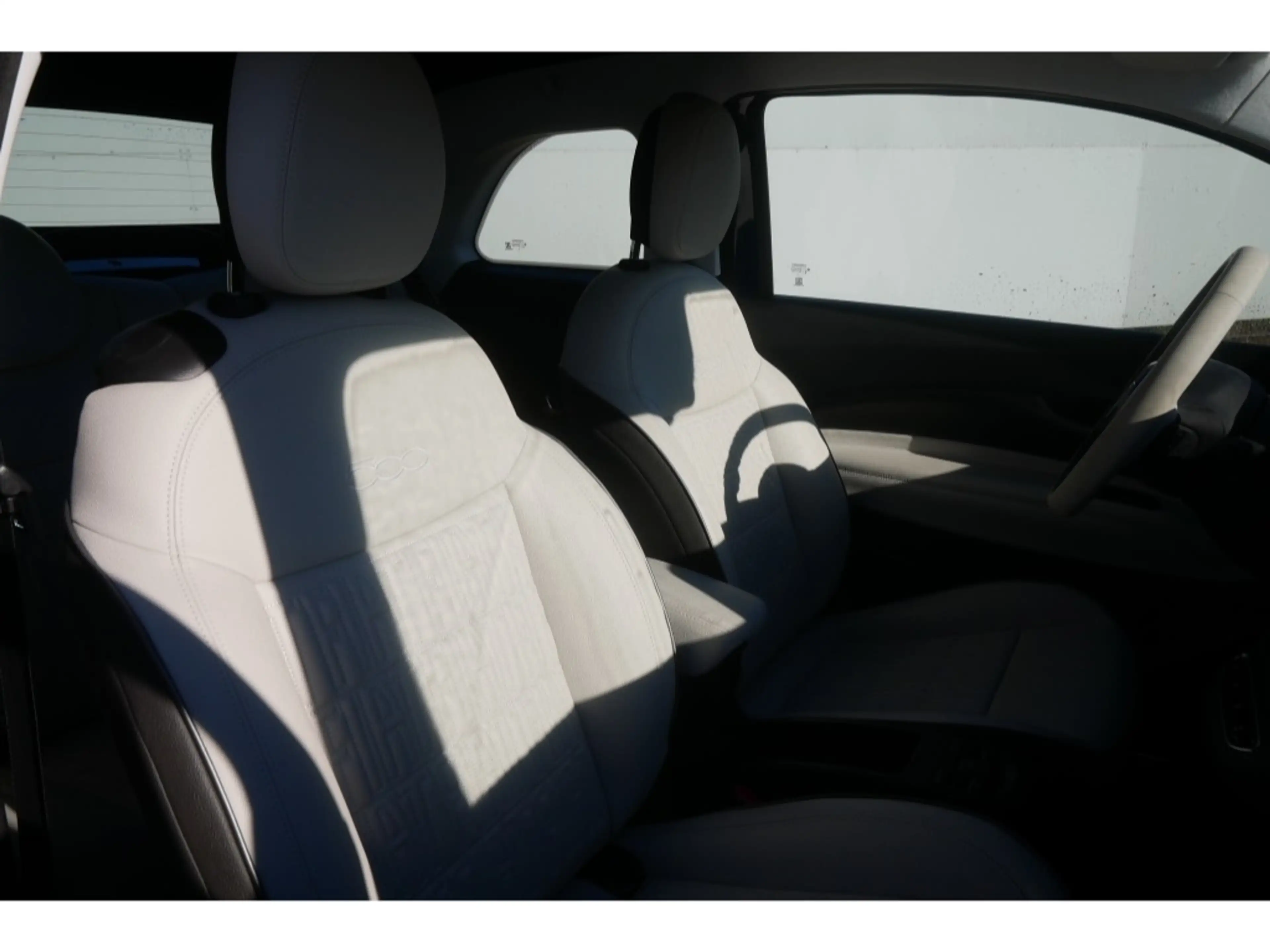 Fiat 500e BY BOCELLI AT 42 Kwh 118PS LED NAVI WINTER — photo 12
